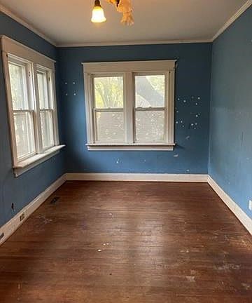 5th image of 305 W Euclid St