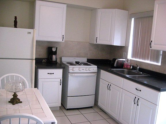 3rd image of 2601 NE 1st St APT 4