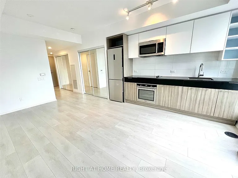 68 Shuter St NE #2711 — Photo 9