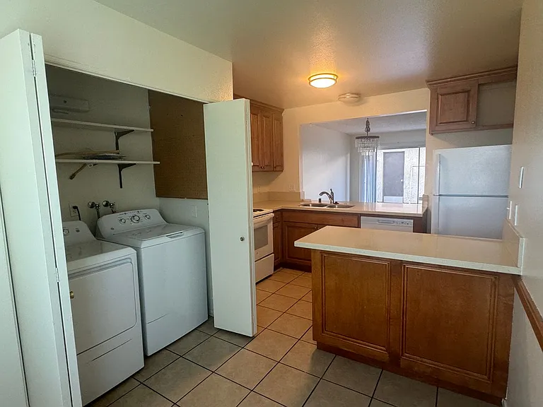 4722 Knickerbocker Ln — Photo 7