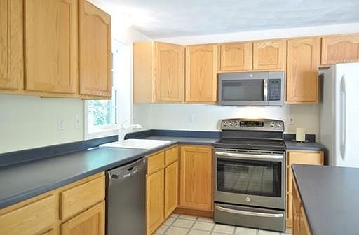 All appliances included!