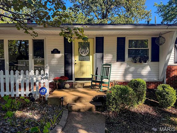 4th image of 25 Fawnwood Dr