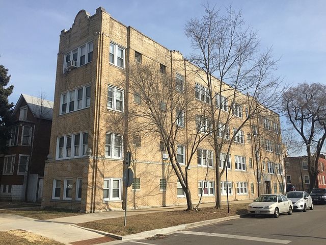1st image of 3520 W Cullom Ave APT 3