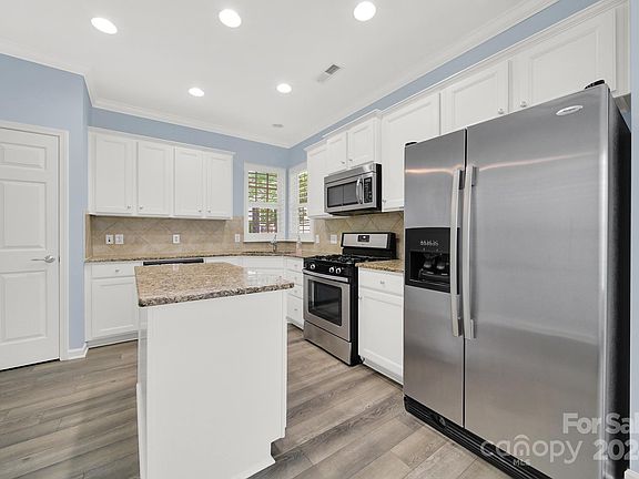 5th image of 6052 Great Basin Ln
