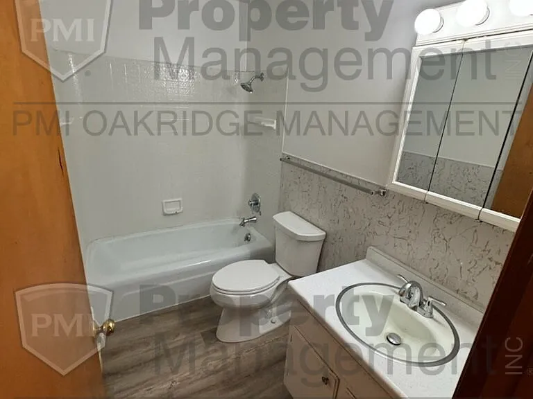 707 N Center St #C — Photo 6