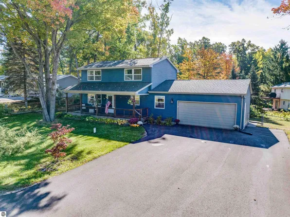 1558 Fawn Lake Dr, West Branch, MI 48661