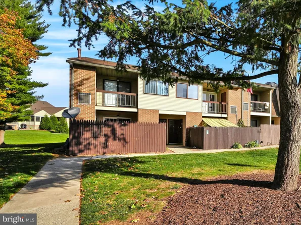 3 Lancaster Est, Mount Joy, PA 17552