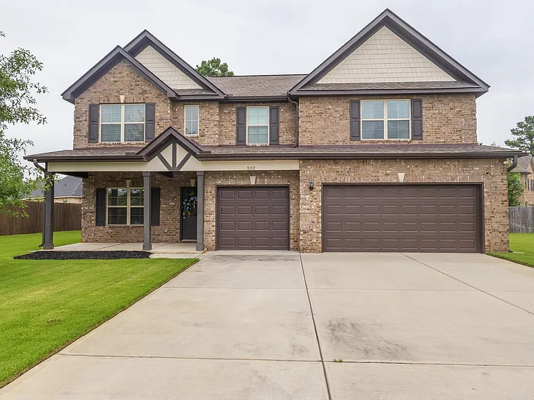202 Warhawk Dr — Photo 3