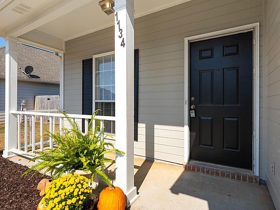 4th image of 1134 Amberley Woods Dr