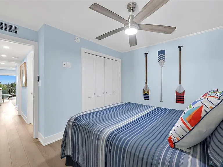 1300 Gulf Shore Blvd N #700 — Photo 23