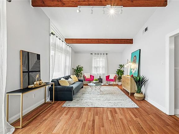 3rd image of 2909 Elizabeth St