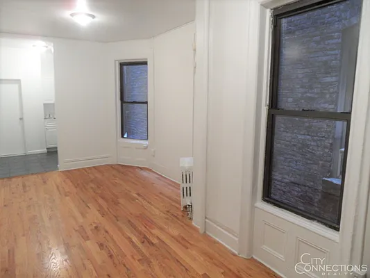 Rented by City Connections Realty | media 20