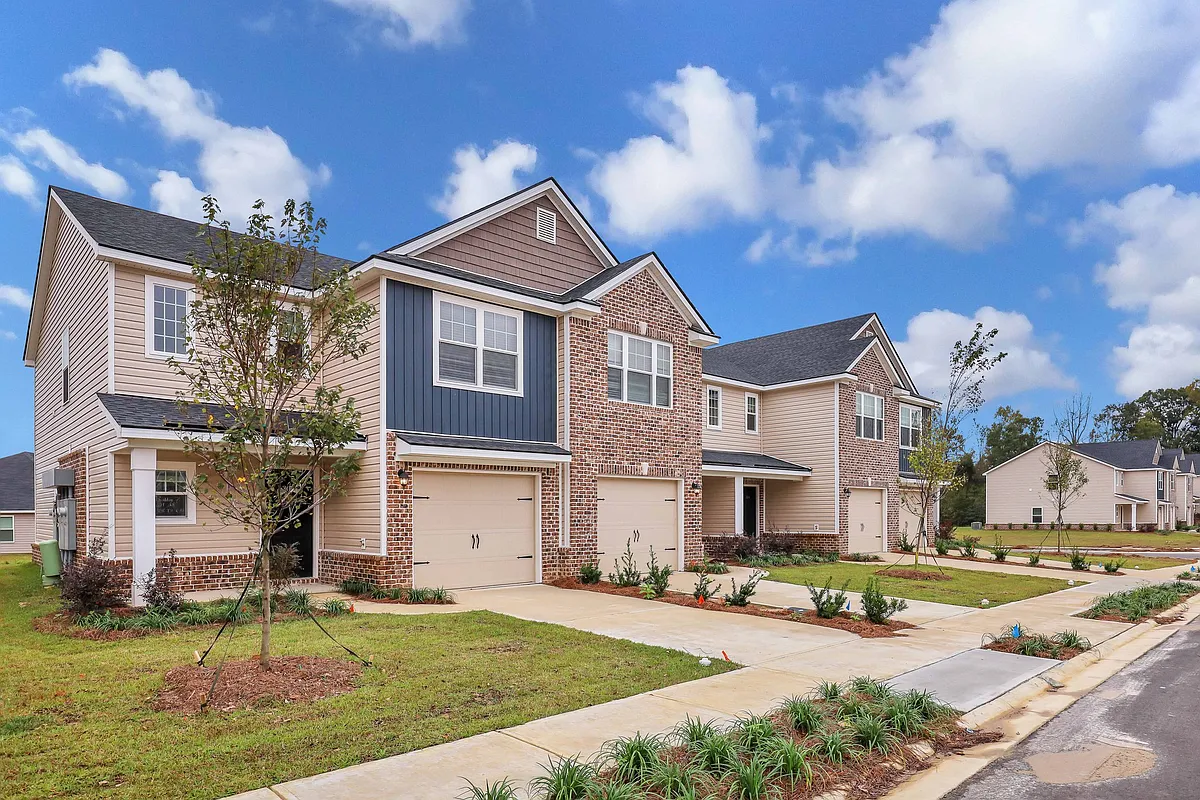 Building Photo - Hartford Statesboro