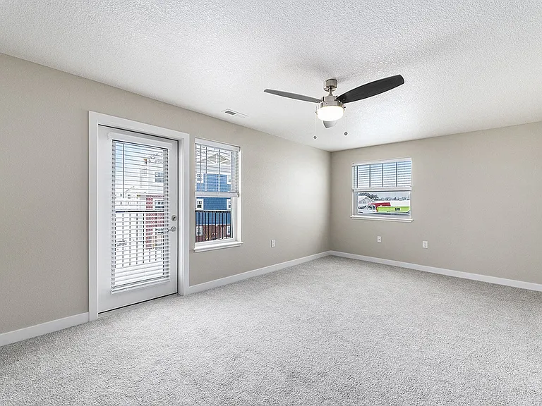 Eagle Ridge Apartment Homes — Photo 14