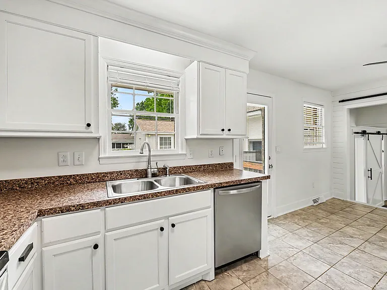 18 Ophir Dr — Photo 10