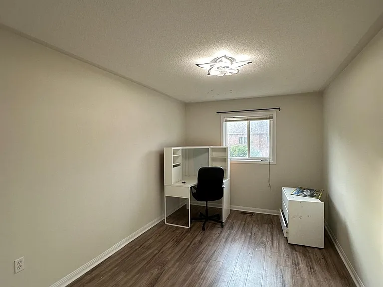 3942 Coachman Cir — Photo 11