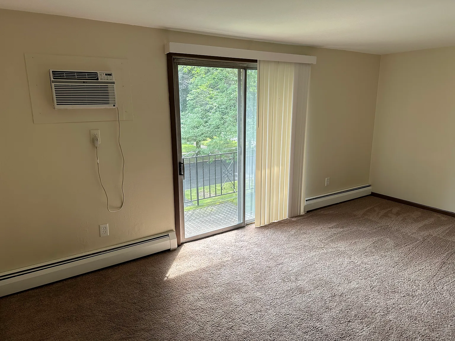 2 bed, 900 sqft, $1,135 — Photo 3