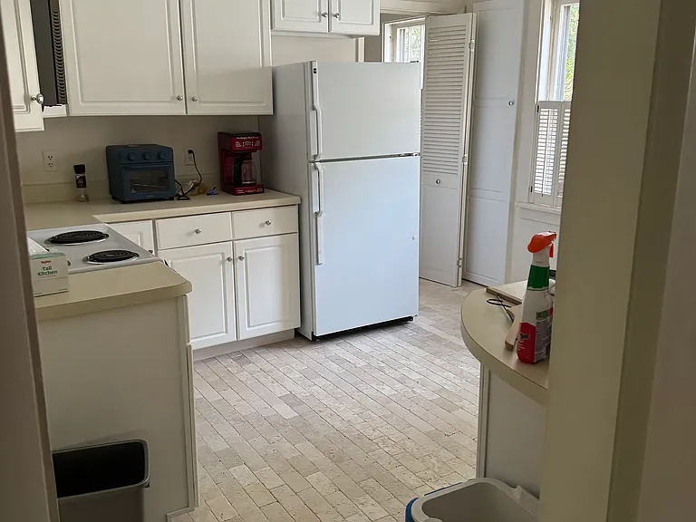 2125 Eastern Ave — Photo 17