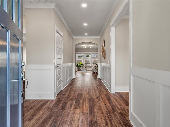 3rd image of 119 Ivy Terrace Rd