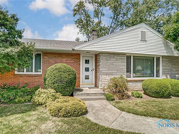 4th image of 716 W Circle Dr