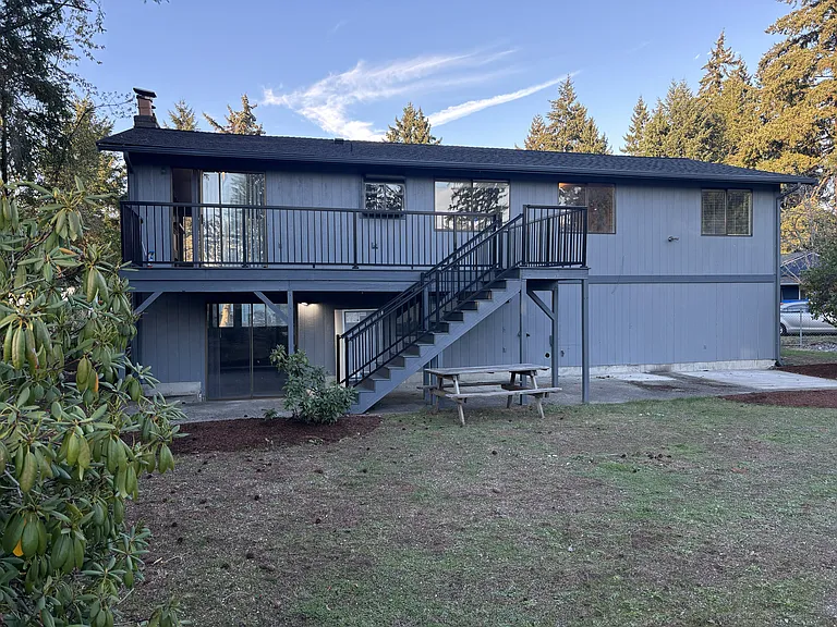 Back of the house with large new large, great for entertaining!