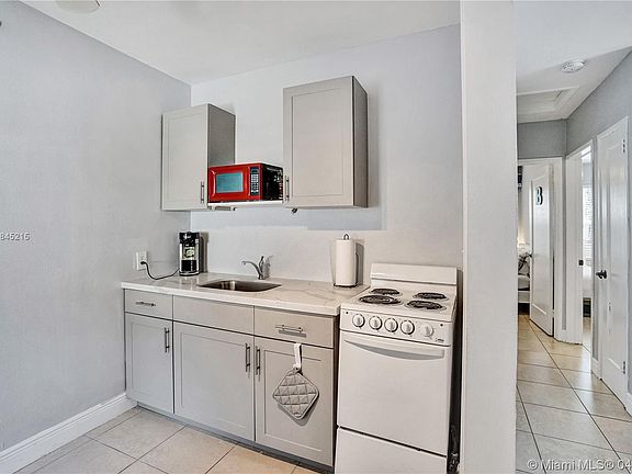 3rd image of 817 SW 12th St #1