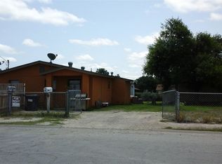 1303 E 3rd St, Del Rio, TX 78840