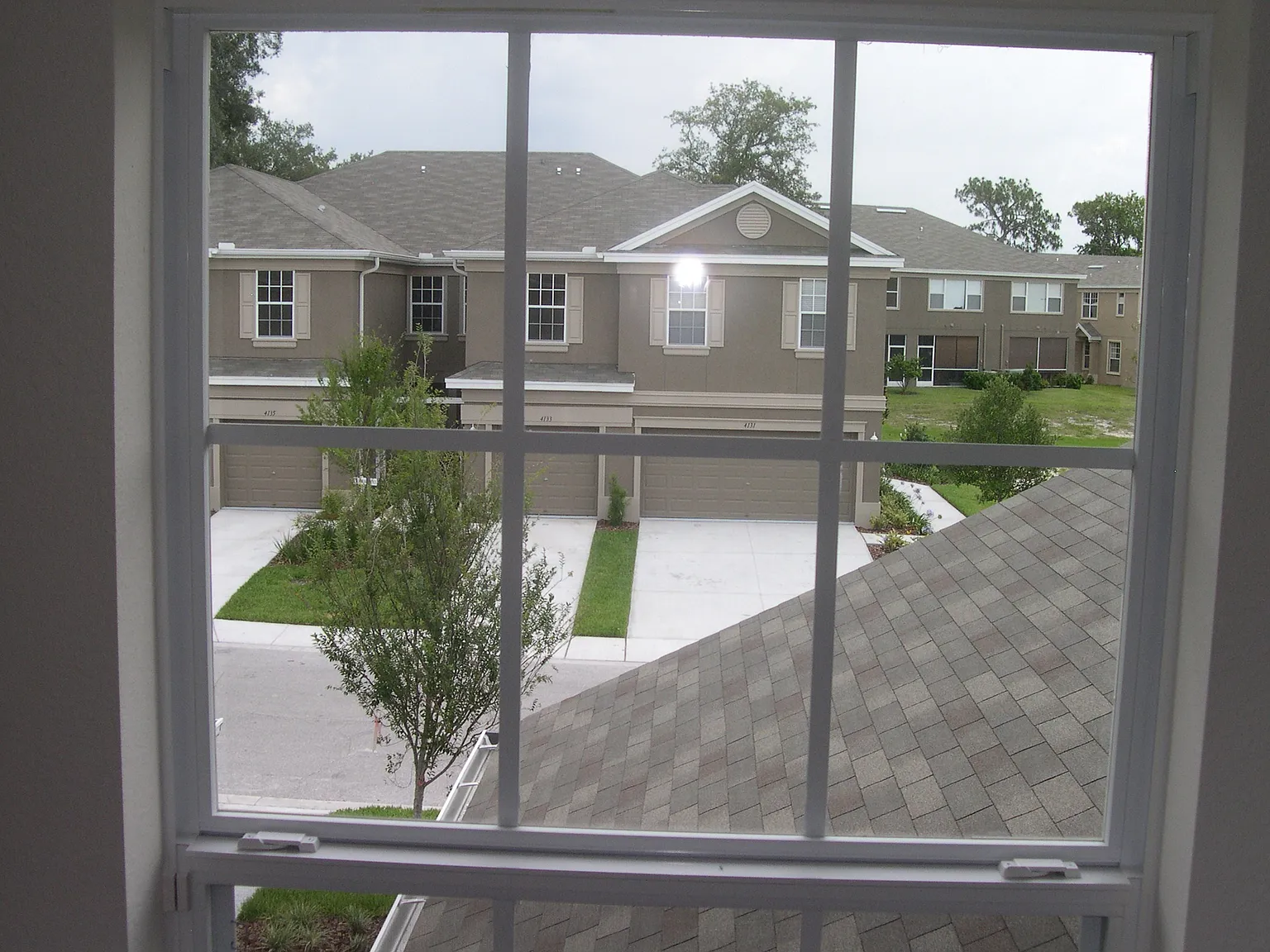 2 bed, 2.5 bath, 1240 sqft, $1,900 — Photo 2