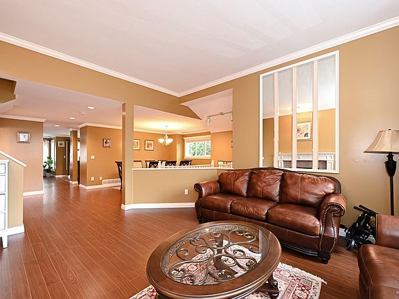 3rd image of 2995 Pinetree Close