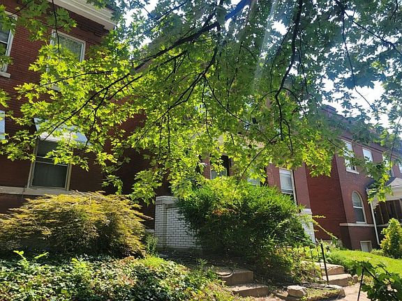 3rd image of 3428 Grace Ave