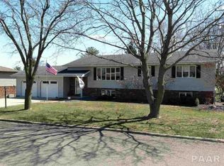 110 Knollaire Dr, Metamora, IL 61548