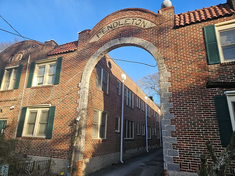 Pendelton Apartments — Photo 3