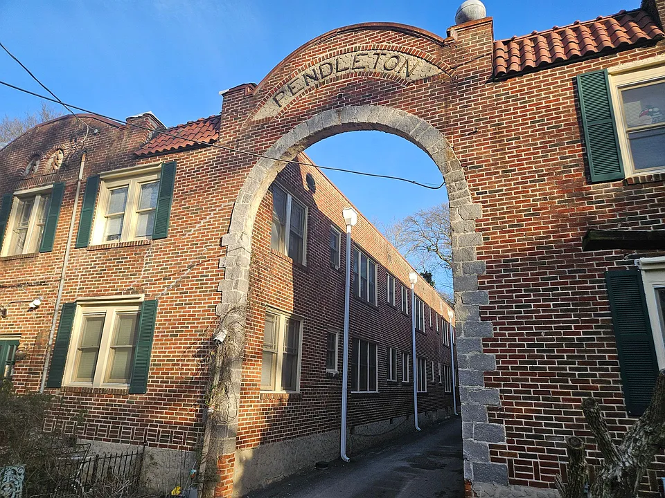 Building Photo 3