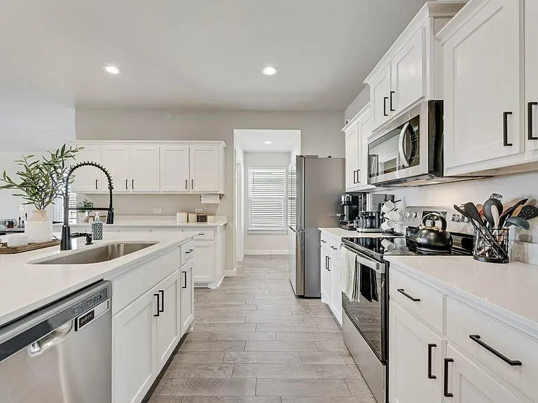 1513 Hulen Park Trl — Photo 11