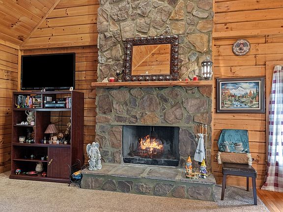 14th image of this home