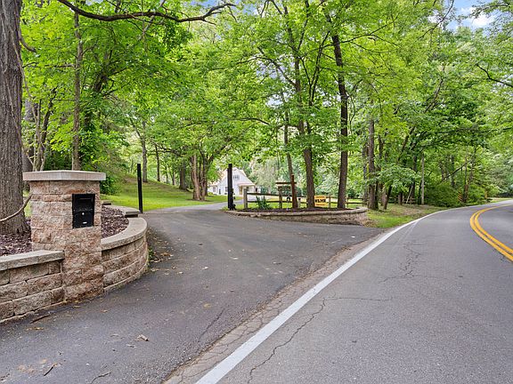 3rd image of 4500 Rock Quarry Rd