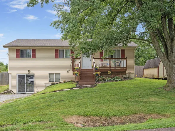 4270 E Hillcrest Dr, Columbia, MO 65202