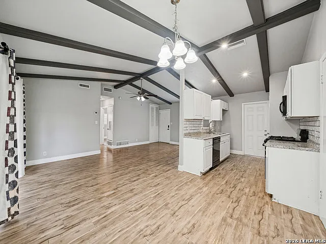 3 bed, 2.0 bath, 1138 sqft, $1,700 — Photo 4