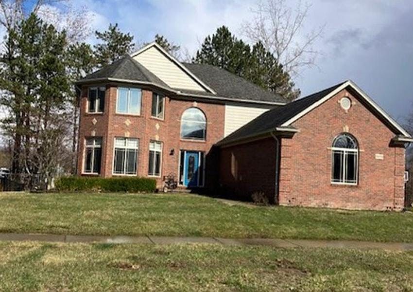 1st image of 50554 Summit View Dr