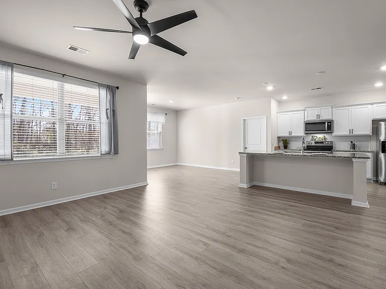 84 Woodford Reserve Dr — Photo 18