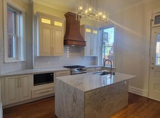 2115 Russell Blvd, Saint Louis, MO 63104