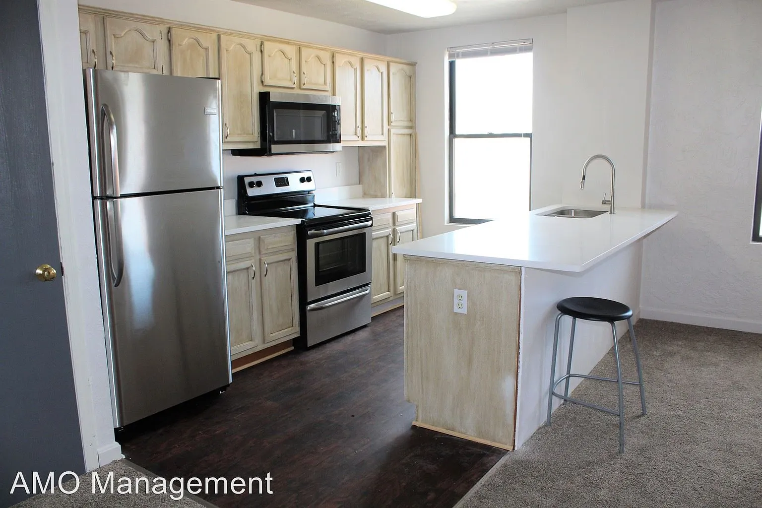 2322 E Carson St APT 3A photo 1