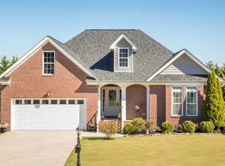 8479 Lexie Ln, Ooltewah, TN 37363