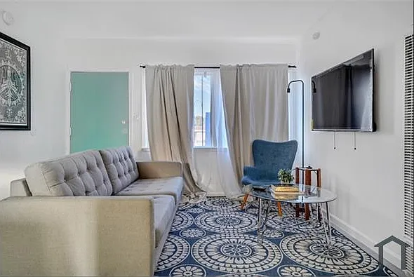 2 bed, 800 sqft, $2,595 — Photo 2