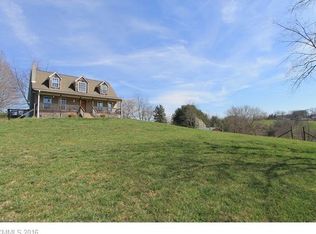 142 Ramsey Rd, Asheville, NC 28806