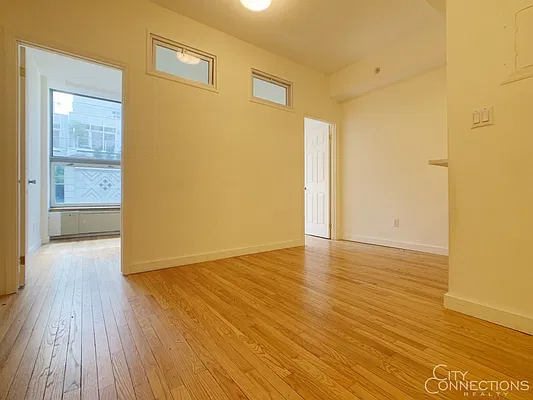 Rented by City Connections Realty | media 20