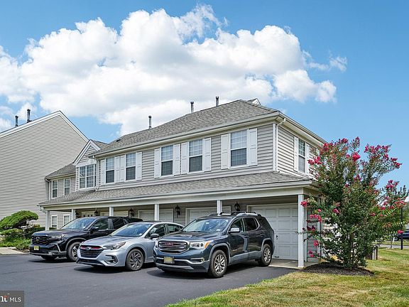 3rd image of 1112 Eagles Chase Dr