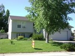 5402 Van Ripper St, Gillette, WY 82718