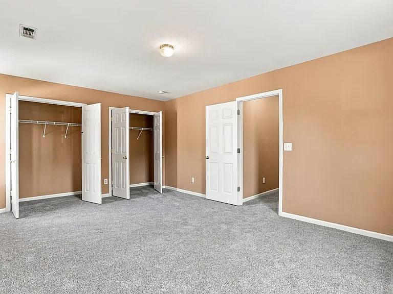 926 Oakshire Cir — Photo 29