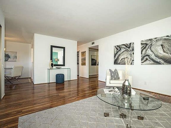 2nd image of 3350 La Mesa Dr APT 10
